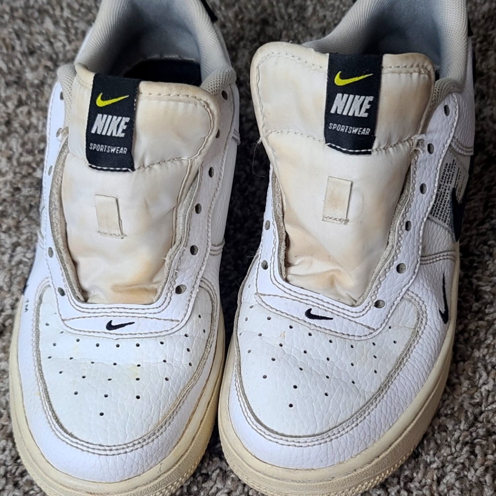 Nike Air Force One LV8 Utility GS Overbranding Youth Boys Low Cut Shoe